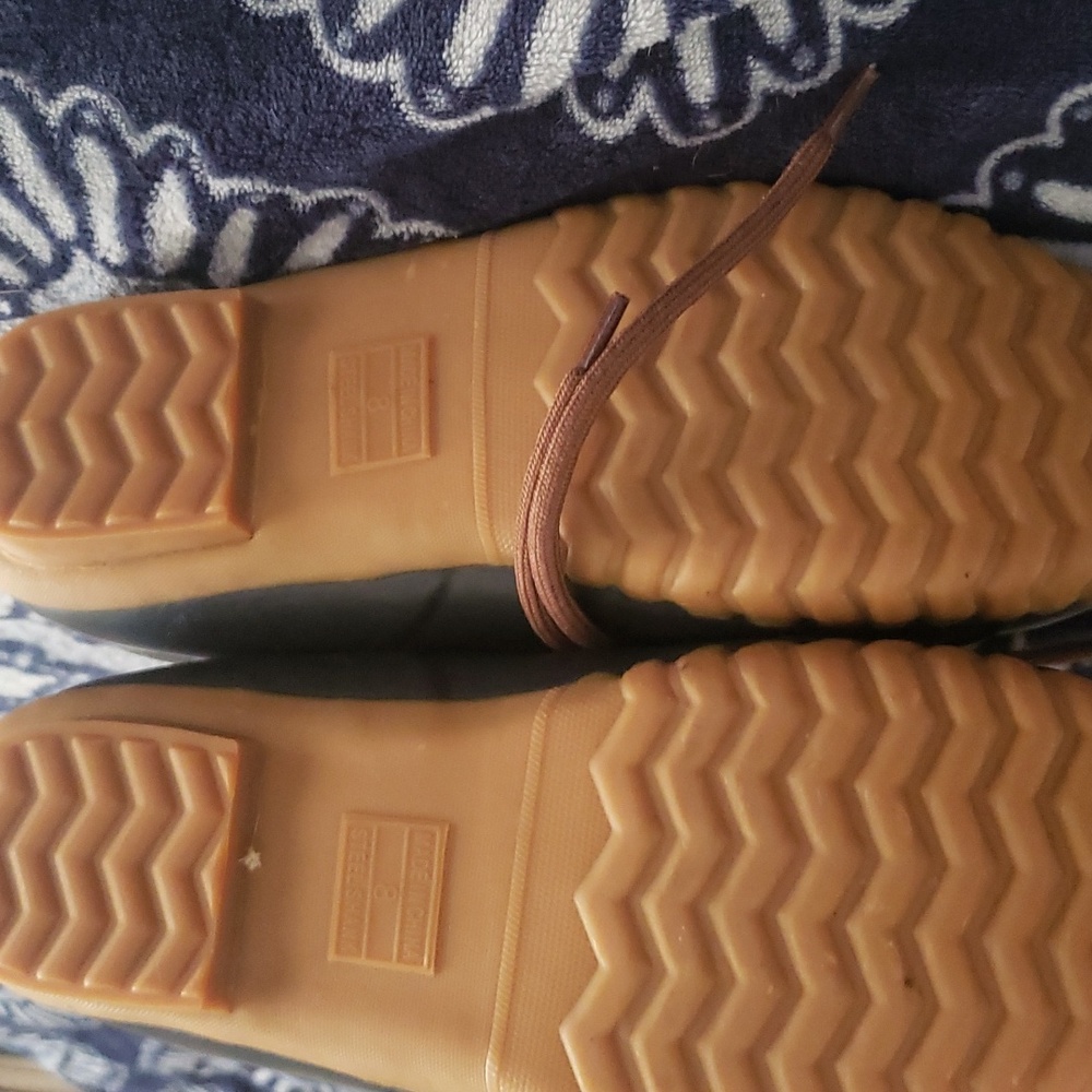 Boots - Picture 6 of 8